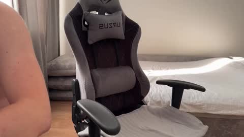 sweets_909 online show from March 24, 2026, 4:50 am