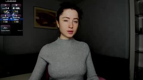 sweets_alma online show from October 12, 2025, 6:12 am