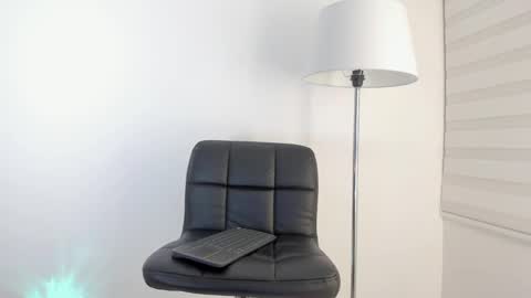 Snapshot of sweetsalice__ chatting on December 6, 2024, 2:02 am  Alice Woolridge  online show from December 6, 2024, 2:02 am