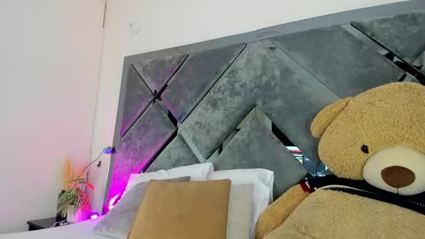 sweetsalome_01 online show from October 24, 2025, 12:01 pm