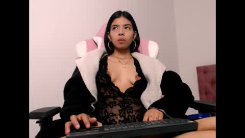 sweetscaarlett online show from March 25, 2026, 2:12 pm