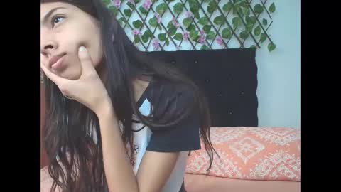 Snapshot of sweetscaarlett chatting on May 1, 2026, 2:10 pm sweetscaarlett online show from May 1, 2026, 2:10 pm