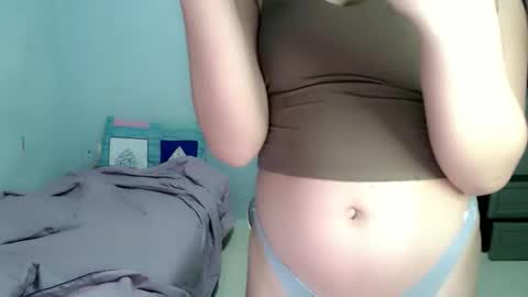 Sweetseduction98 online show from September 26, 2025, 8:02 pm