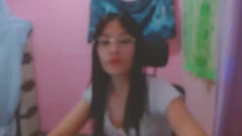 Mia online show from May 19, 2026, 12:55 pm