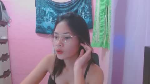 Snapshot of sweetsexygirl20 chatting on August 4, 2026, 5:21 am Mia online show from August 4, 2026, 5:21 am