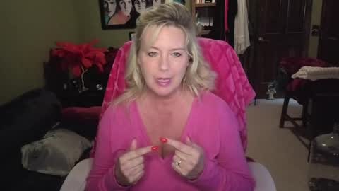 Snapshot of sweetsexyjane_ chatting on May 9, 2026, 6:13 pm Janie online show from May 9, 2026, 6:13 pm