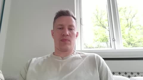 Snapshot of sweetsinner83 chatting on May 21, 2026, 6:37 pm sweetsinner83 online show from May 21, 2026, 6:37 pm