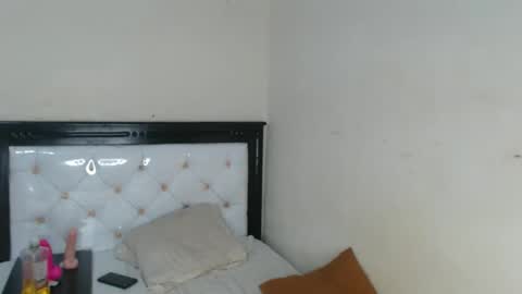Snapshot of sweetslyvie chatting on April 25, 2026, 12:30 pm sweetslyvie online show from April 25, 2026, 12:30 pm
