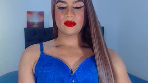 Snapshot of sweetsofiats chatting on September 18, 2025, 6:32 pm SOFIA online show from September 18, 2025, 6:32 pm