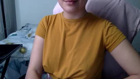 Snapshot of sweetssmashed chatting on December 15, 2024, 8:36 pm sweetssmashed online show from December 15, 2024, 8:36 pm