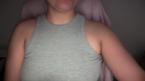 Snapshot of sweetssmashed chatting on June 22, 2026, 7:44 pm sweetssmashed online show from June 22, 2026, 7:44 pm