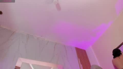 Snapshot of sweett_sophie1 chatting on April 14, 2026, 5:24 am Sophiee online show from April 14, 2026, 5:24 am