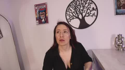 sweeteve online show from April 28, 2026, 10:42 am