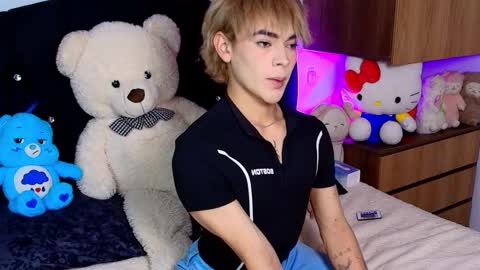 Neffer online show from November 26, 2025, 5:19 am