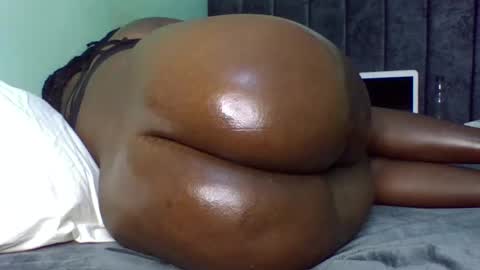 sweettrozzy online show from March 1, 2025, 9:59 pm