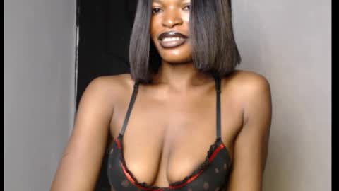 sweetxxboobsx online show from February 18, 2026, 8:43 am