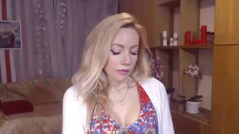 Sweety friend online show from December 3, 2024, 7:44 pm