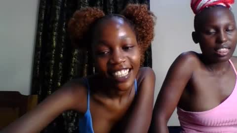 Snapshot of sweety_melanin chatting on May 19, 2026, 1:56 am Vickky online show from May 19, 2026, 1:56 am