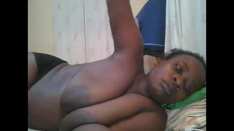 sweetyass25 online show from February 6, 2026, 8:01 pm