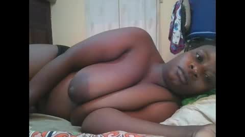 sweetyass25 online show from February 16, 2026, 5:20 pm