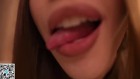Molly online show from July 29, 2026, 4:05 pm