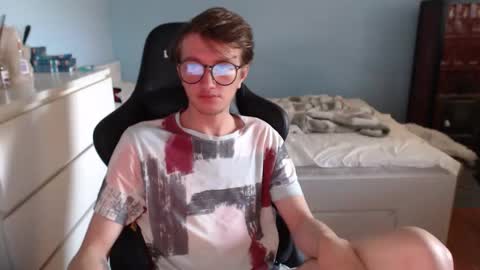 Snapshot of swetieechaarm chatting on April 6, 2026, 9:10 am Cat online show from April 6, 2026, 9:10 am