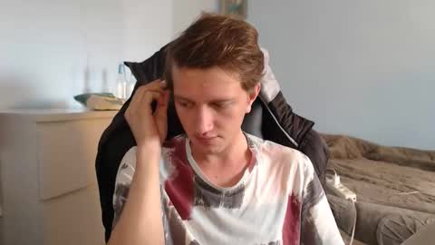 Snapshot of swetieecharmm chatting on January 13, 2026, 9:03 am Cat online show from January 13, 2026, 9:03 am