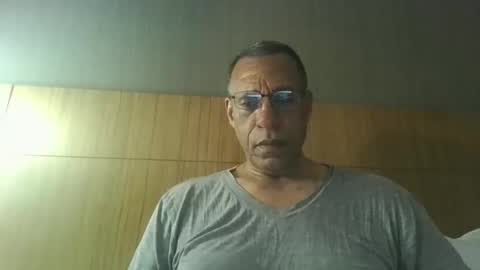 swimmerbod2495 online show from April 3, 2026, 7:50 am