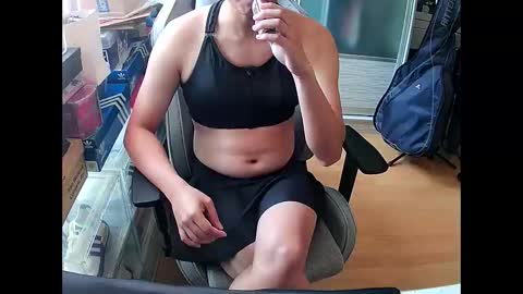 Snapshot of swimsuitloves chatting on November 2, 2025, 1:08 am swimsuitloves online show from November 2, 2025, 1:08 am