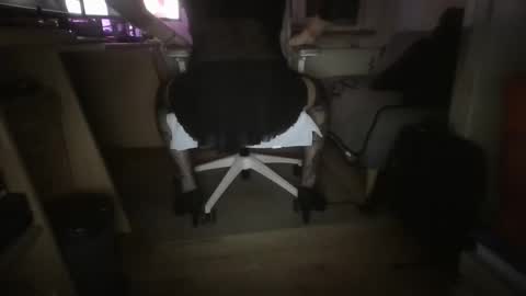 Snapshot of swisscouple73 chatting on December 4, 2024, 8:18 pm Swiss Couple online show from December 4, 2024, 8:18 pm