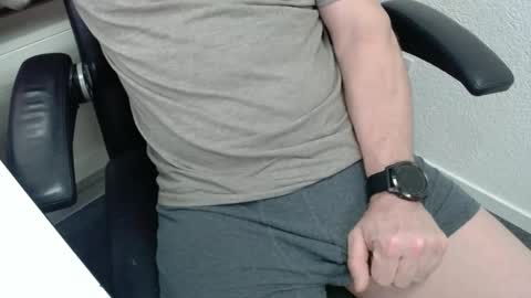 swisstom72 online show from November 1, 2025, 9:39 pm