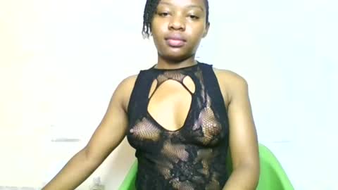 Snapshot of swit_candy chatting on June 13, 2026, 4:43 am Candy online show from June 13, 2026, 4:43 am
