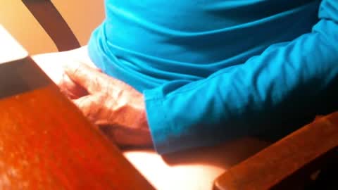 Snapshot of swizzle__stick chatting on April 2, 2026, 10:02 am will jeffers online show from April 2, 2026, 10:02 am