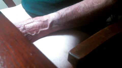 Snapshot of swizzle__stick chatting on May 6, 2026, 9:47 am will jeffers online show from May 6, 2026, 9:47 am
