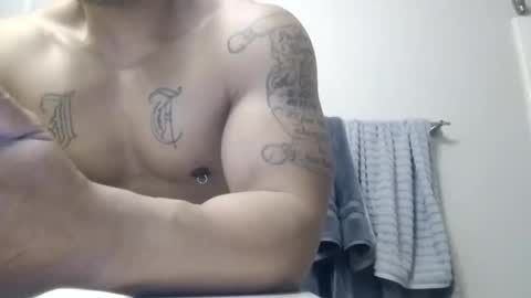 swollenhelmenthead online show from January 1, 2025, 9:41 pm