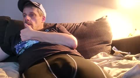 swontguy2025 online show from February 15, 2026, 1:46 am