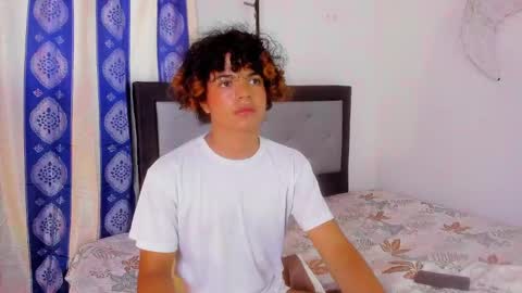 Snapshot of swwet_boy chatting on December 26, 2024, 1:54 pm swwet_boy online show from December 26, 2024, 1:54 pm