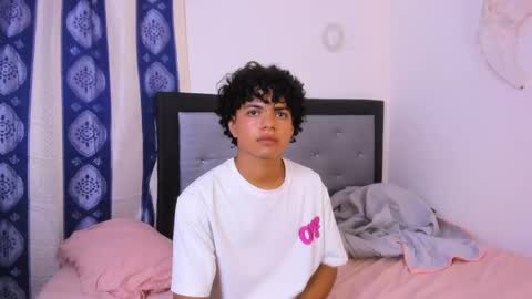 Snapshot of swwet_boy chatting on January 8, 2025, 12:28 am swwet_boy online show from January 8, 2025, 12:28 am