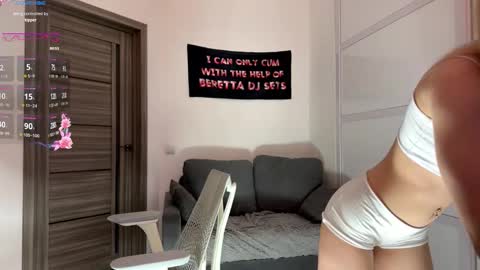 Mona online show from March 4, 2026, 5:08 pm