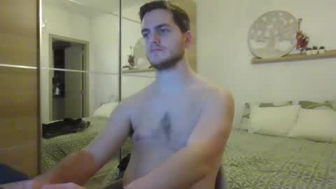 Snapshot of syl092 chatting on December 10, 2024, 7:43 pm syl092 online show from December 10, 2024, 7:43 pm