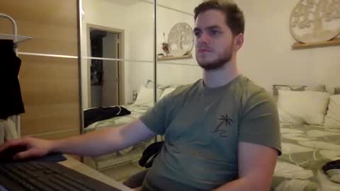 Snapshot of syl092 chatting on January 23, 2025, 5:52 pm syl092 online show from January 23, 2025, 5:52 pm