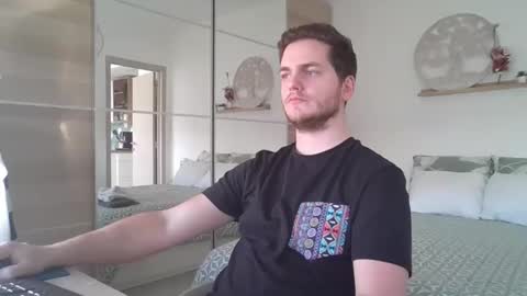 Snapshot of syl092 chatting on February 23, 2025, 3:08 pm syl092 online show from February 23, 2025, 3:08 pm