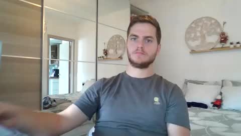 Snapshot of syl092 chatting on October 13, 2025, 9:20 am syl092 online show from October 13, 2025, 9:20 am