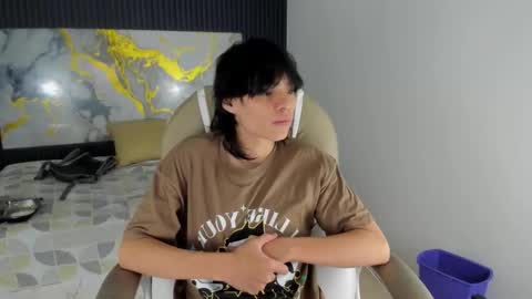 sylasfrost online show from December 1, 2025, 8:03 pm