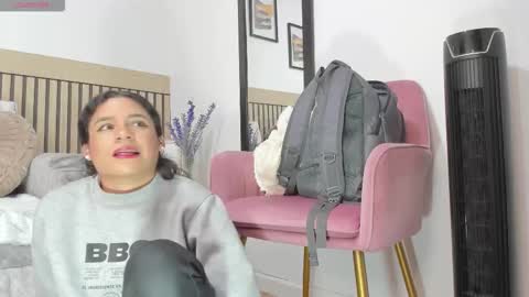 sylvana online show from December 17, 2025, 3:23 am