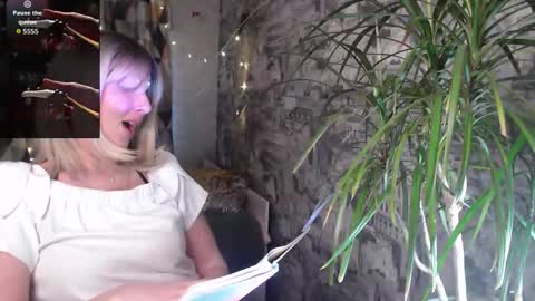 Sylvia online show from December 4, 2025, 7:06 am