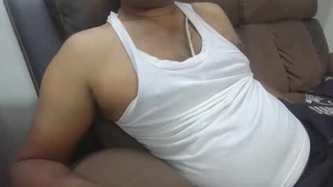 symond_jns online show from April 15, 2026, 5:20 pm