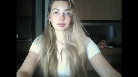 Snapshot of syrami chatting on February 23, 2026, 7:39 am syrami online show from February 23, 2026, 7:39 am