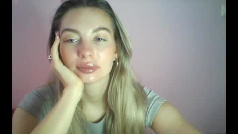 Snapshot of syrami chatting on May 17, 2026, 6:33 am syrami online show from May 17, 2026, 6:33 am