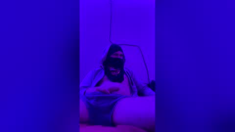 Snapshot of t_wilo chatting on February 17, 2026, 12:51 am t_wilo online show from February 17, 2026, 12:51 am